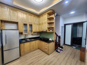 Bán nhà ngõ Thịnh Hào 3, một bước ra phố : DT 22m, giá 5tỷ1